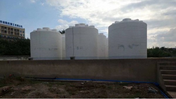 雷達液位計測量醋酸儲罐