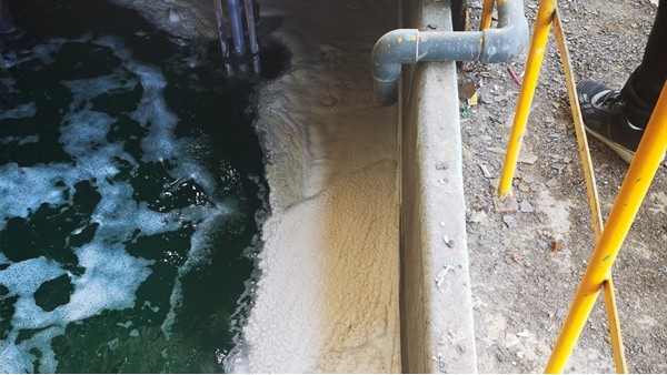 雷達液位計測量酸堿溶液的案例分析