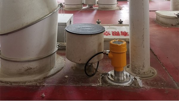 雷達(dá)物位計(jì)測(cè)量汽油和飼料的案例分析