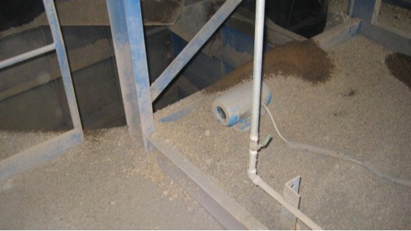 雷達(dá)料位計(jì)如何解決物料存在安息角的問題