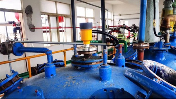 雷達(dá)液位計測量氯化物和鹽類用的塑料罐