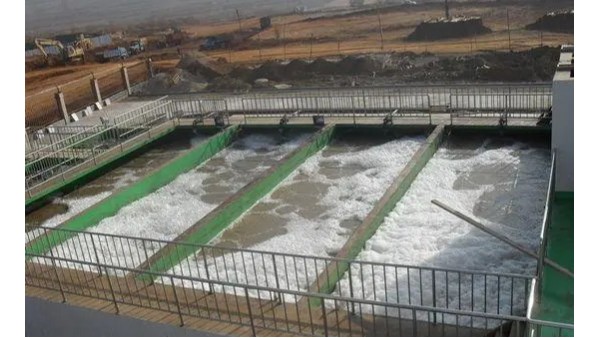 分析兩種液位計(jì)在帶攪拌的污水池中應(yīng)用效果