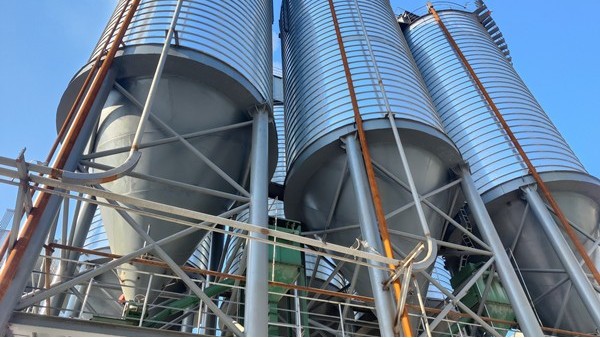 案例分析-80G調(diào)頻雷達物位計使用中的問題