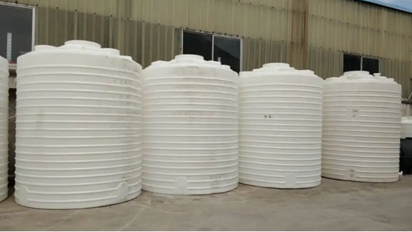 雷達(dá)液位計(jì)測(cè)量冷卻液儲(chǔ)罐